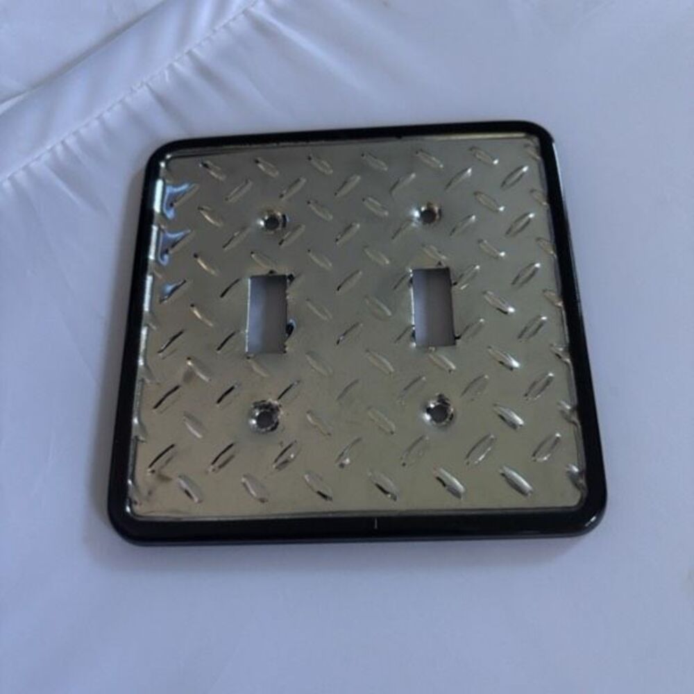 Diamond Plate Double Switch Cover With Screws